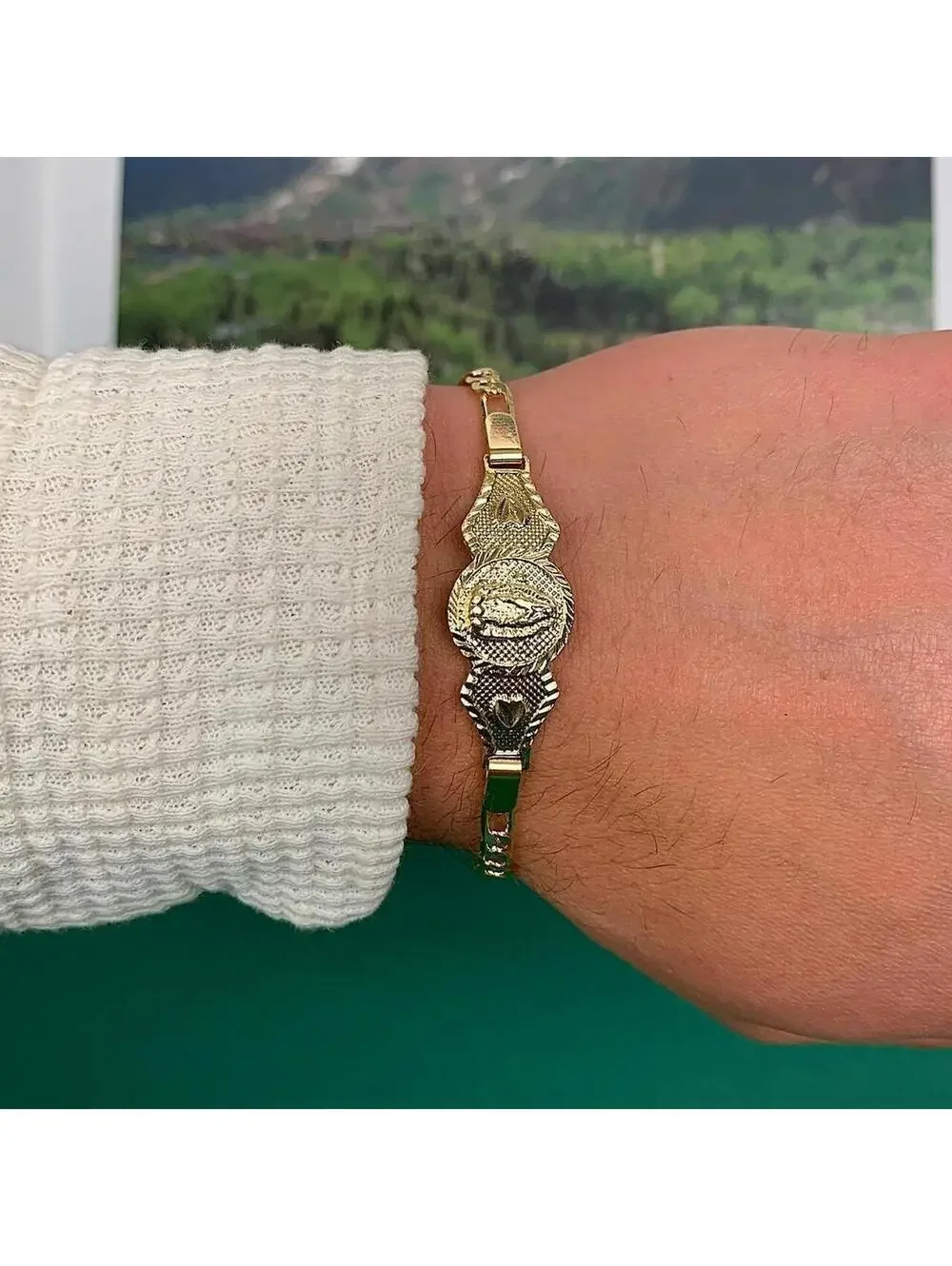 Vintage Y2K Gold Stainless Steel Steel Bracelet